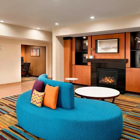 Fairfield Inn & Suites Hartford Манчестер Экстерьер фото