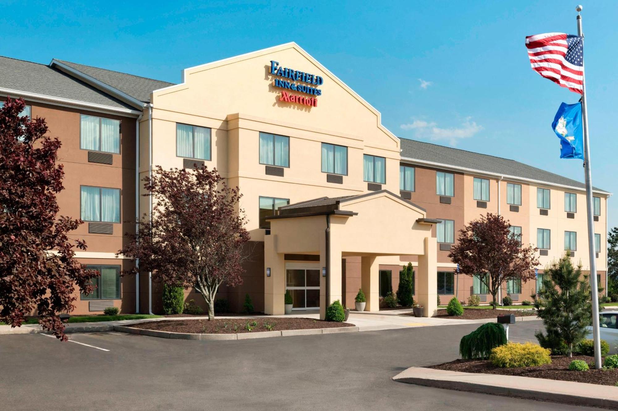 Fairfield Inn & Suites Hartford Манчестер Экстерьер фото
